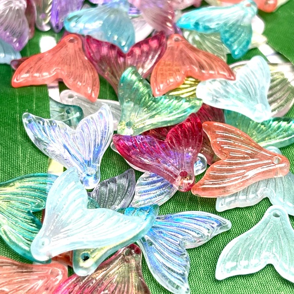 70pc GLASS Mermaid Tails Charms Jewelry Making Crafting DIY Bracelets 925 Bundle - Picture 2 of 16